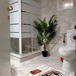 2bdr Downtown Peach Blossom Véria