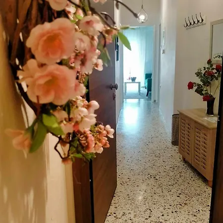 Peach Blossom 2bdr Downtown
