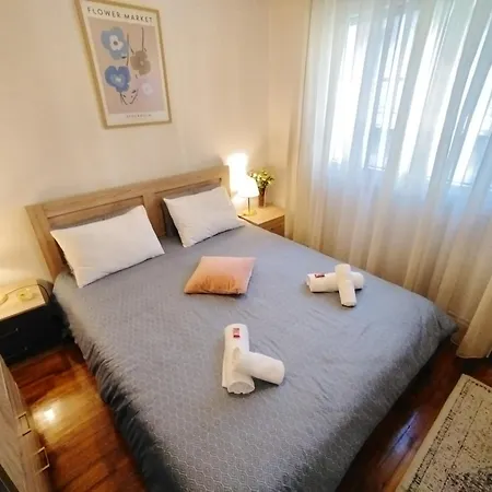 2bdr Downtown Peach Blossom Véria
